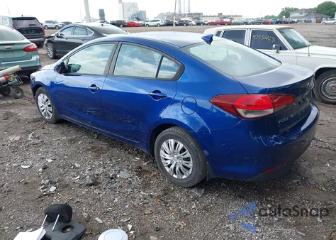 2018 Kia Forte Lx z USA, uszkodzony, nr VIN 3KPFK4A70JE274251